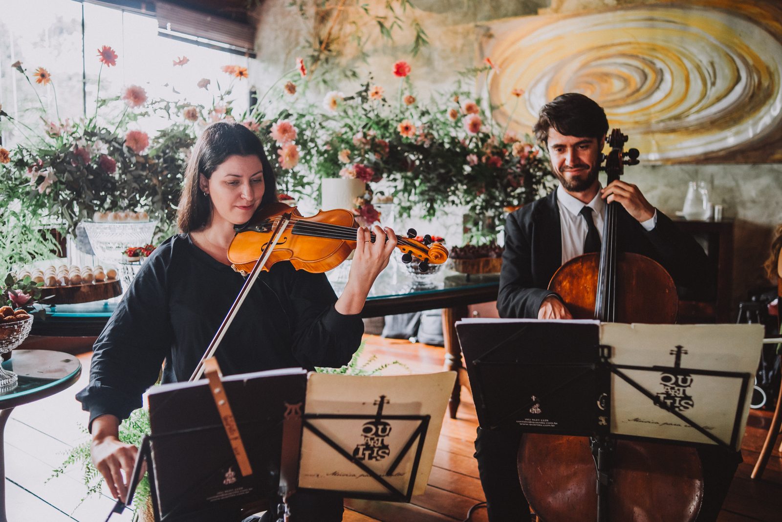 Serenata com violino e violoncelo em Curitiba